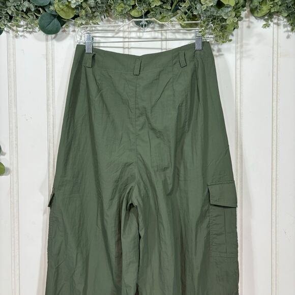 NEW PrettyLittleThing Green Parachute Oversized Shell Cargo Pants size 0 - Picture 4 of 6